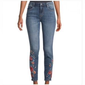 DRIFTWOOD Jackie Highrise Skinny Blue Jean with Floral Embroidery Size 26